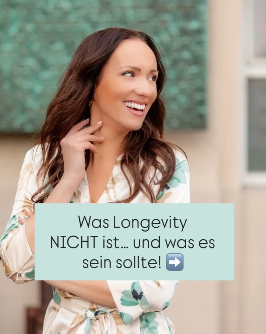 Julia Mark in der Naturheilpraxis zum Thema Longevity und gesundes Älterwerden